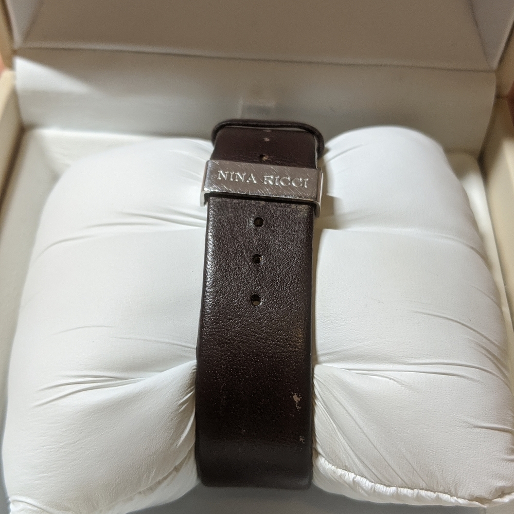Nina Ricci watch - Picture 2 of 2